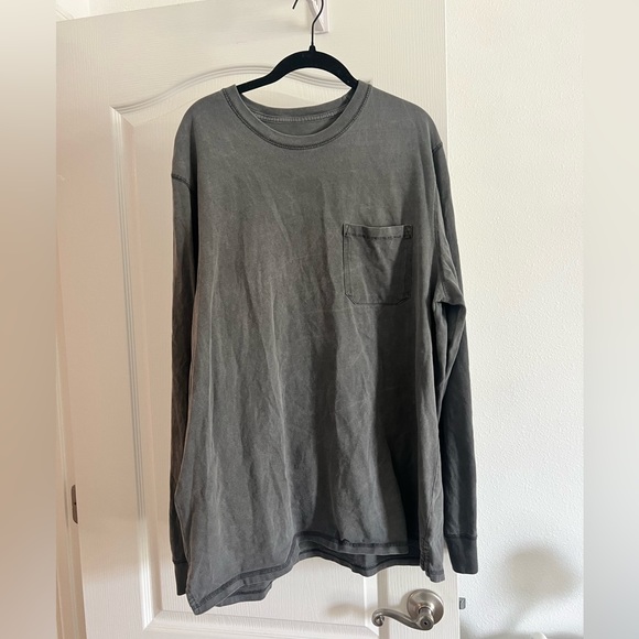 Good Fellow Distressed Gray Long Sleeve Pocket Tee SZ XL - Picture 1 of 4